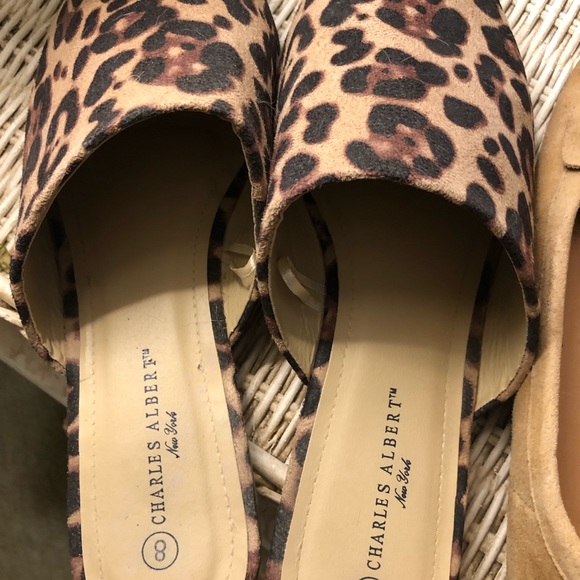 2 pairs of sz 8 casual shoes.. great condition - Picture 2 of 9